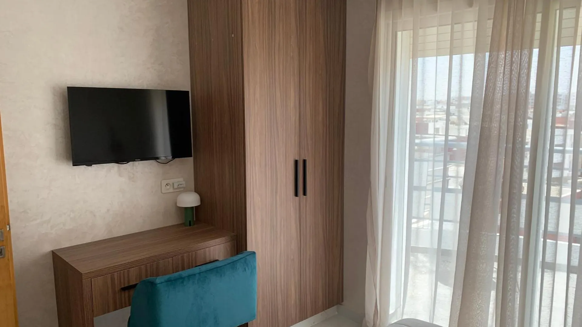 Appartement 2 Chambres Climatise Et Terrasse Agadir